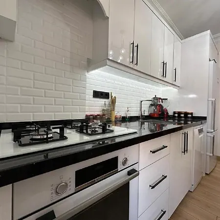 Apartament Extraordinar Situat In Inima Falezei Nord Διαμέρισμα Κονστάντζα